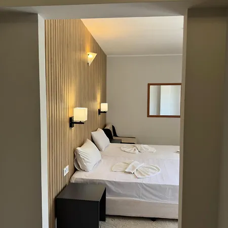 מלון Adeti נסבר