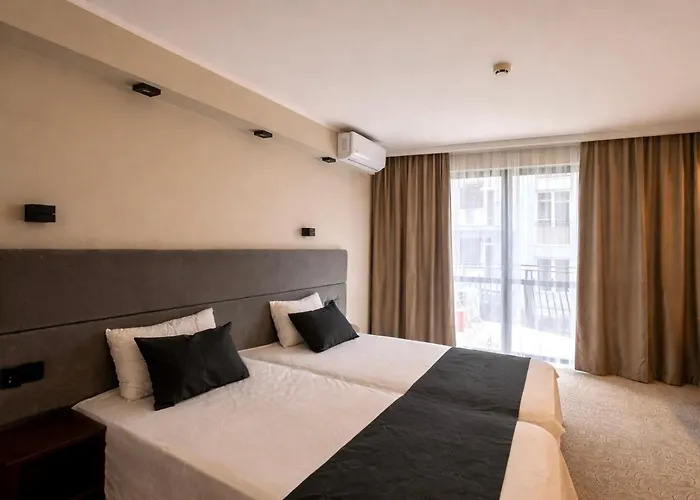 Hotel Adeti 2*