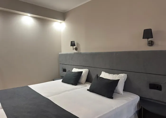 Adeti Hotel 2*