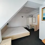 Hotel Adeti