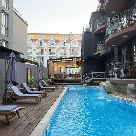 Adeti Hotel