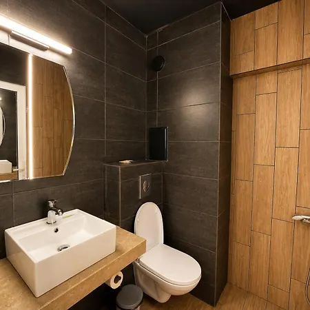 Adeti Hotel 2*